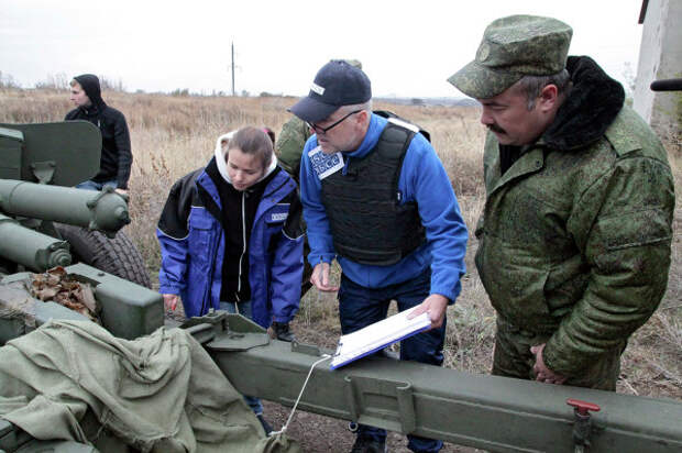 Минобороны Украины: Муженко и Хуг обеспокоены ситуацией в Донбассе