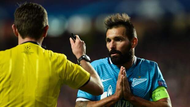 Среда. Санкт-Петербург. "Зенит" - "Бенфика" - 1:2. Мигель ДАННИ. Фото AFP