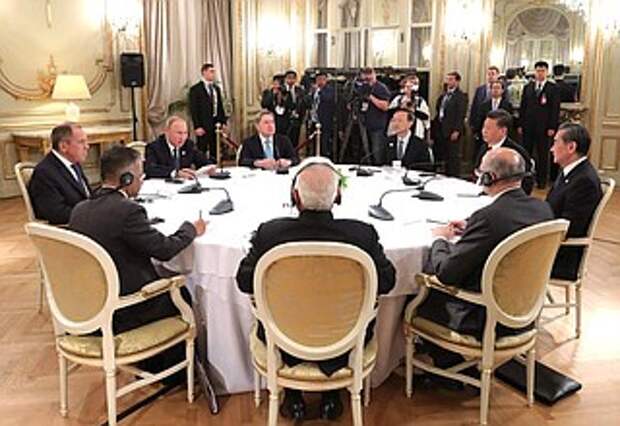 Встреча в формате Россия–Индия–Китай
