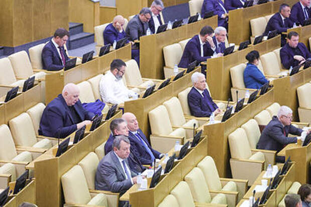 Госдума приняла в первом чтении законопроект о трудовых гарантиях ветеранам СВО