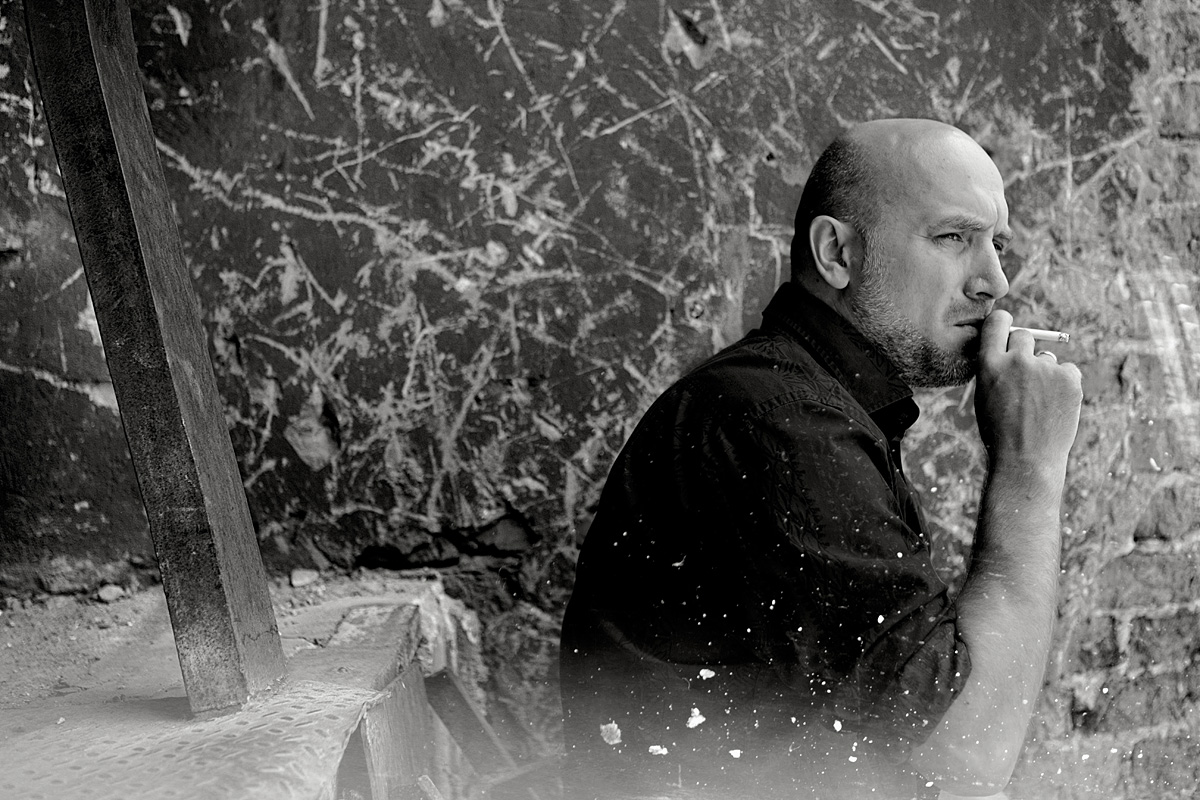 «Я ж там работал — в ваши поганые 90-е, я там всё видел в упор». Захар Прилепин