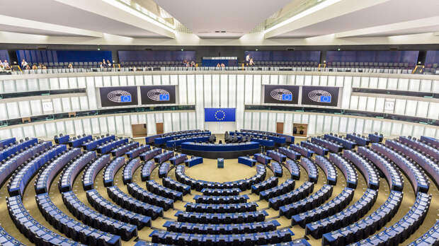 ЕС рассчитывает на срочное согласование Европарламентом кредита Киеву