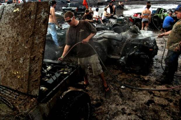 Фестиваль любителей грязи «Okeechobee Mudfest»