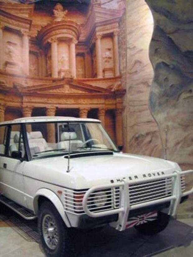 Уникальная коллекция Саддама Хусейна (18 фото)