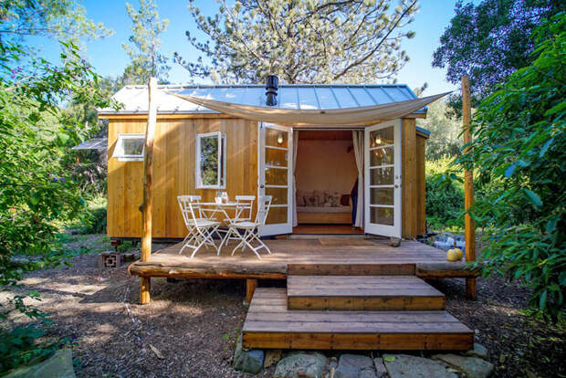 These-People-Live-In-Houses-Smaller-Than-Your-Bedroom33__880