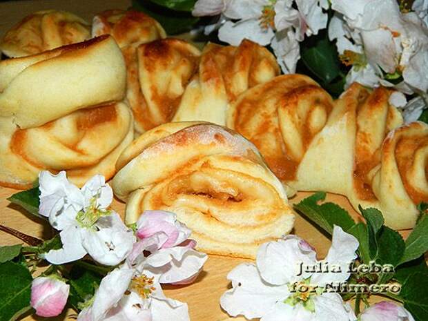 Рулет с яблочным пюре Рулет с яблочным пюре