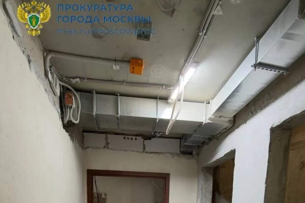 В ЖК «Лучи» от застройщика ЛСР рабочий упал в шахту лифта