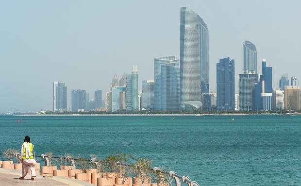 Редкое погодное явление увидели в Абу-Даби после переговоров по Украине