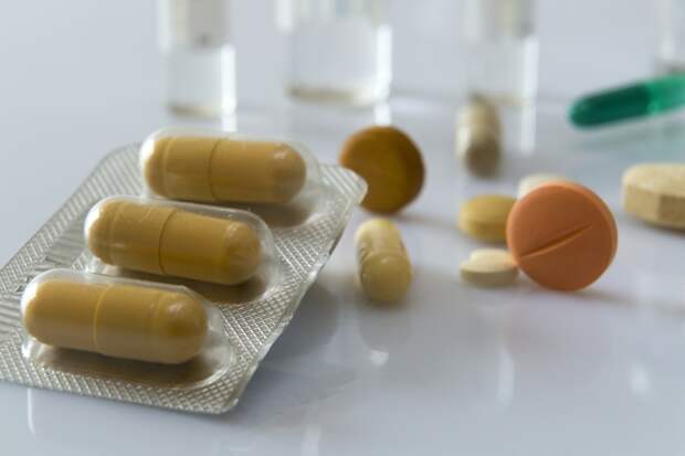 Биолог оценила сообщения о яде в продающихся в аптеках популярных БАДах