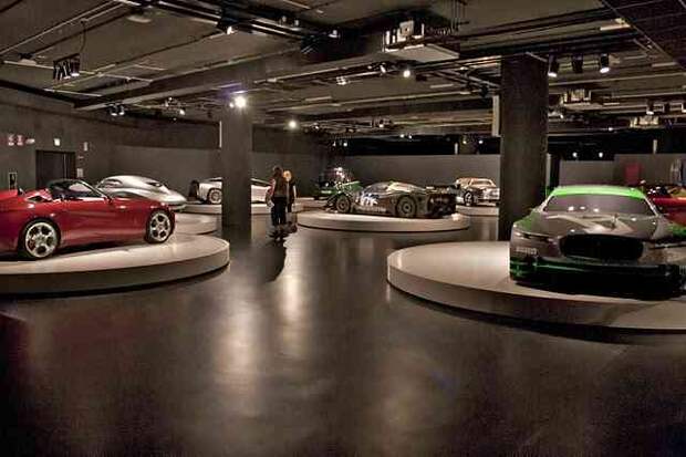 Музей авто истории в турине, италия. (трафик)