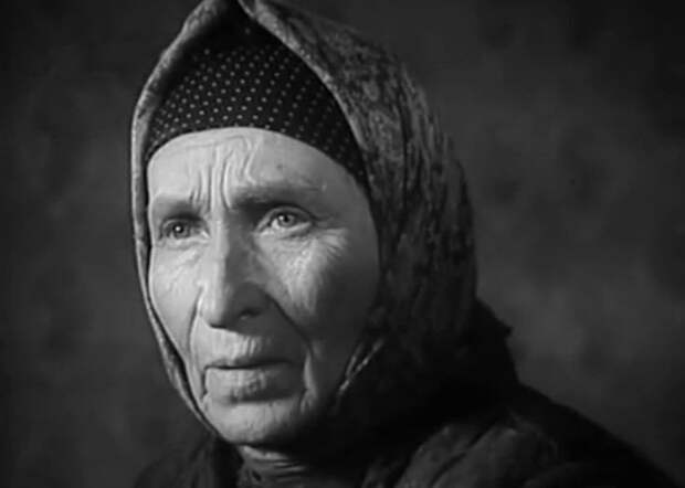 А как выглядели те самые бабули советского кино в своей молодости?