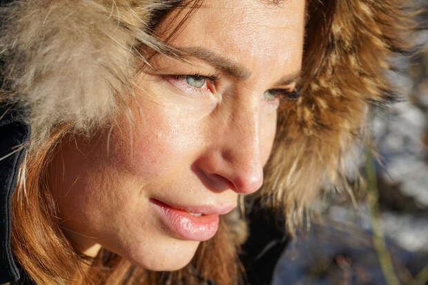 Офтальмолог Козина: слезотечение является реакцией глаз на холодный воздух