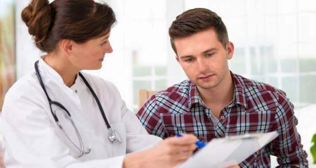 Немеет мизинец и безымянный палец: причины, возможные заболевания и лечение