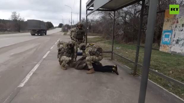 «Кураторы ставили задачи»: в ФСБ заявили о задержании агентов Украины, готовивших теракты против военнослужащих ЧФ