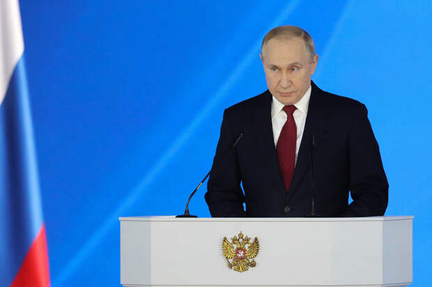 Путин потребовал вернуть украденное чиновниками в Россию