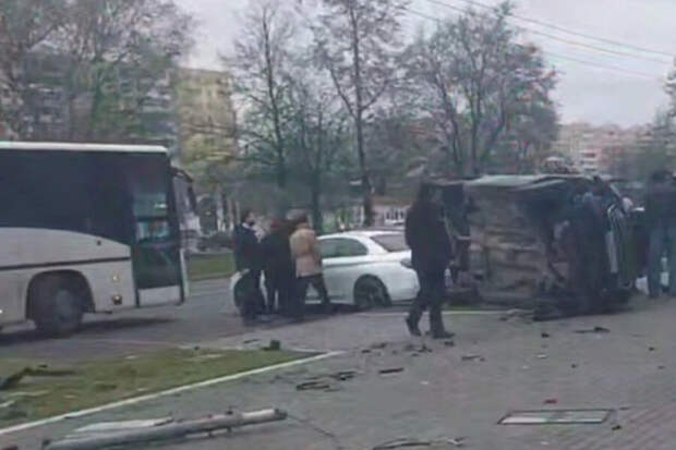 В Москве водитель каршеринга сбил двух женщин, уходя от погони полиции