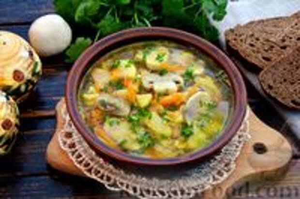 Фото к рецепту: Горохово-грибной суп с горчицей