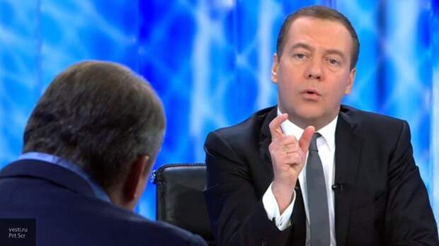 Ситуацию с бедностью населения необходимо преодолеть — Медведев 