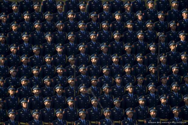 Грандиозный военный парад в Пекине Грандиозный военный парад в Пекине