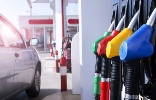 В Астраханской области с начала года поднялись в цене бензин и дизтопливо