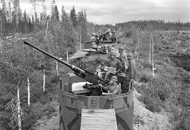 Финский бронепоезд во время Советско-финской фойны, 1940.