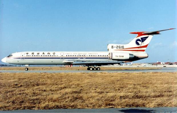 Файл:China Southwest Airlines Tupolev Tu-154M Maiwald.jpg