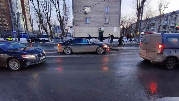 11-летний тюменский велосипедист попал под машину при выезде с тротуара на проезжую часть