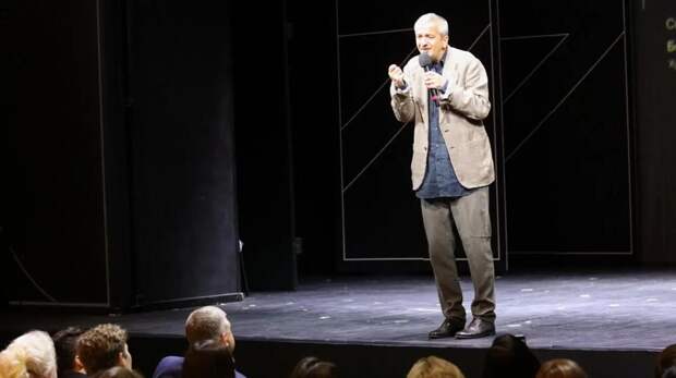 Богомолов попросил об отставке с поста ректора Школы-студии МХАТ