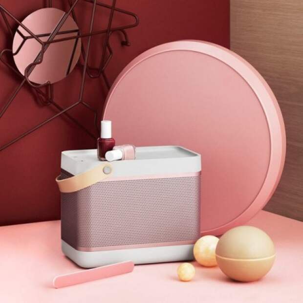 Bang & Olufsen Beolit 15 - долгоиграющая Bluetooth-колонка