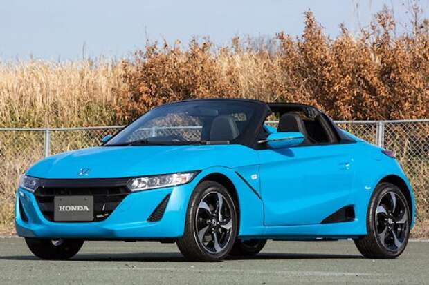 Многие автолюбители называют Honda S660 «помятым NSX».  Интересно, что сходство не ограничивается дизайном.  Как и NSX, маленький S660 имеет двигатель среднего класса, но только с тремя цилиндрами, объемом 660 куб. См и турбонагнетателем.  Результат - почти идеальная управляемость при 63 л.с.  Honda также предлагает выбор между шестиступенчатой ​​механической коробкой передач и семиступенчатым автоматическим вариатором.  Несмотря на недостаток мощности, эта модель была названа большинством японских журналистов одним из лучших представителей современного семейства Kei Car.