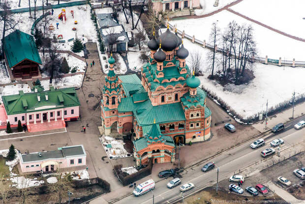 Храм Троицы живоначальной в Останкино.