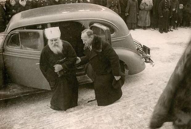 Прибытие митрополита Вениамина (Федченкова) на Поместный Собор 1945 г.