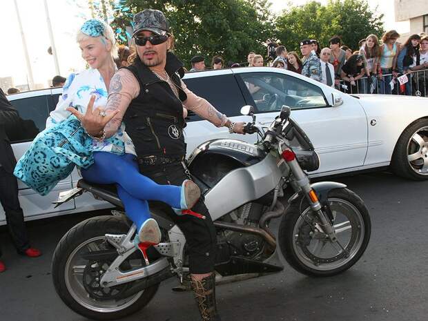 http://www.avtovzglyad.ru/media/article/MOTO_MK.jpg.740x555_q85_box-385%2C0%2C3500%2C2336_crop_detail_upscale.jpg