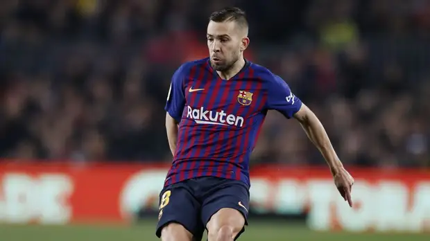 CМИ: «Барселона» желает продлить контракт с Альбой