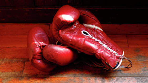 Боксерские перчатки. Архивное фото