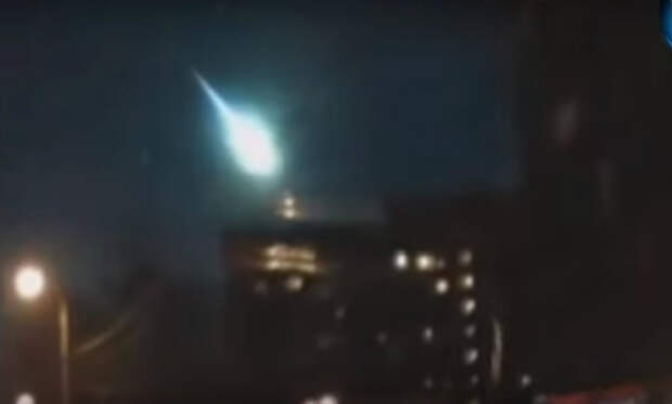 Яркий метеорит посчастливилось снять на видео жителям Калининграда 