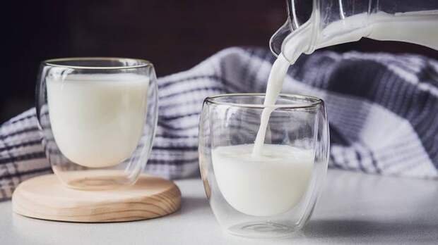 Настроение меняется из-за напитка: может ли молоко поддерживать ясность ума