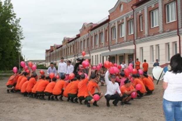 Канск воспитательная колония красноярский край. Канск сотрудники воспитательной колонии. Гуфсин сизо 1 красноярск. Канск воспитательная колония красноярский край. Красноярский край город канск воспитательная колония.