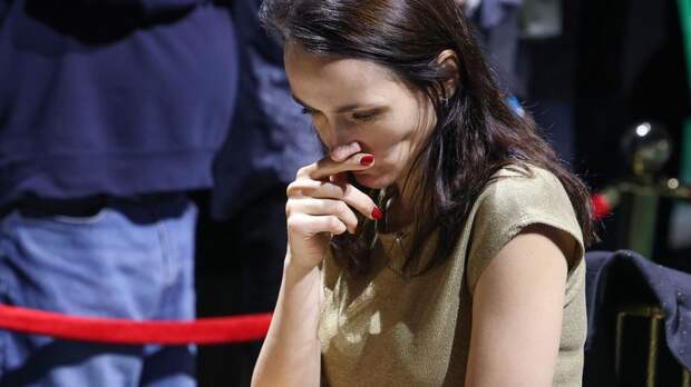 Лагно сыграла вничью с украинкой Музычук на турнире претенденток, Горячкина проиграла Вайшали