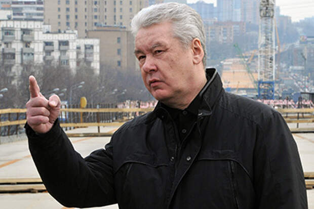 Собянин поручил расправиться с незаконной рекламой и ларьками на улицах Собянин поручил расправиться с незаконной рекламой и ларьками на улицах
