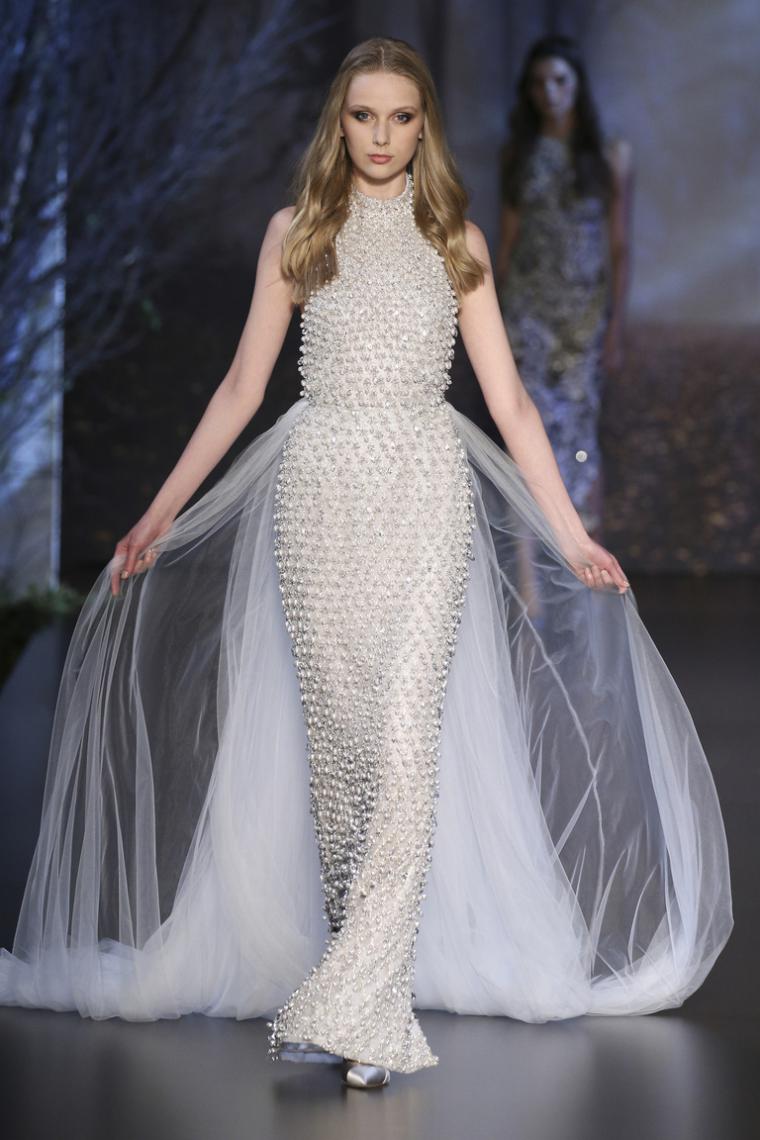 Русская сказка от Ralph & Russo осень-зима 2015 - 2016: великолепные и царственные наряды Русская сказка от Ralph & Russo осень-зима 2015 - 2016: великолепные и царственные наряды