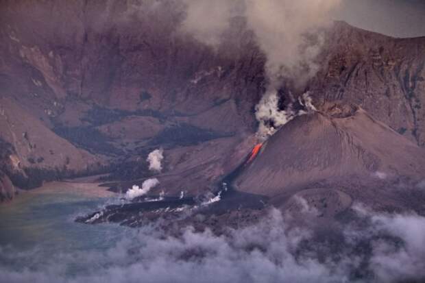 18. … или на кратер действующего вулкана индонезия, красота, природа, фото