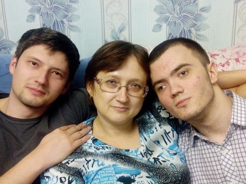 Мама инвалида из Миасса удочерила девочку с похожим диагнозом Мама инвалида из Миасса удочерила девочку с похожим диагнозом - Мам, дети, инвалид, история, любовь