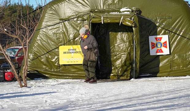 Украинцы в обесточенном Берлине открыли бесплатный «Пункт несокрушимости