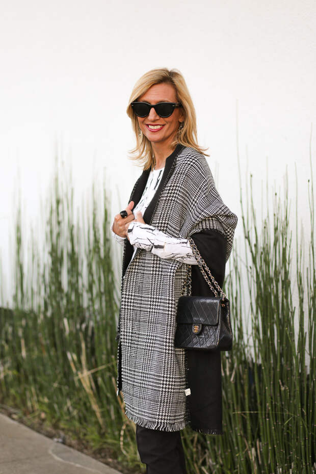 Jacket-Society-Reversible Houndstooth wraps-9521