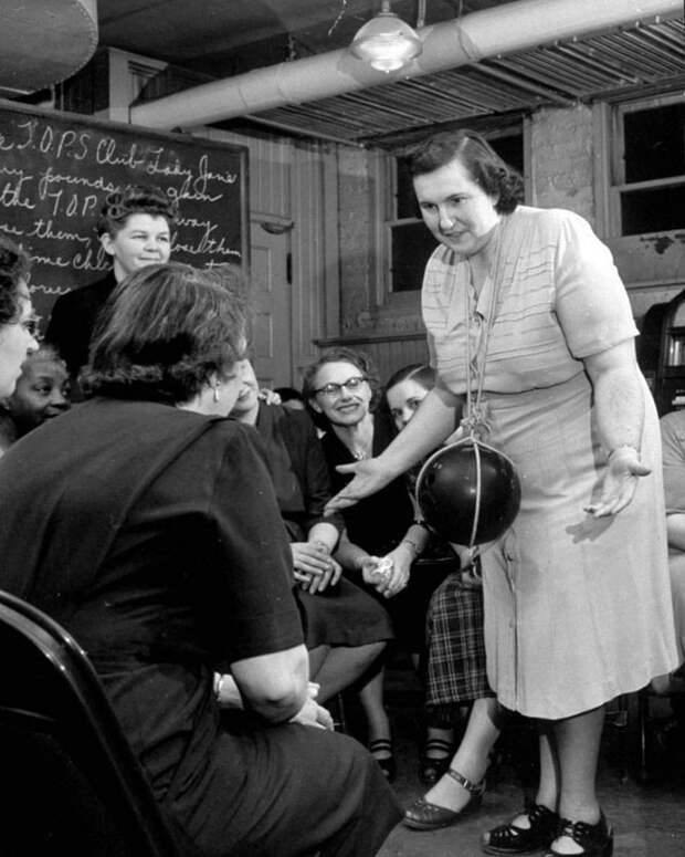 Как худели в клубе для тучных женщин в начале 1950-х годов
