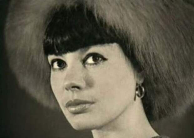 Регина Збарская, одна из первых советских манекенщиц