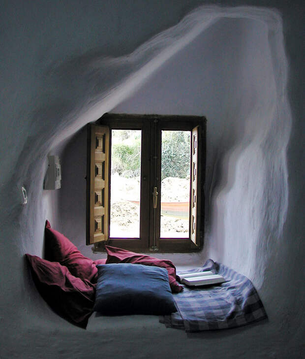 Cozy Reading Nook
