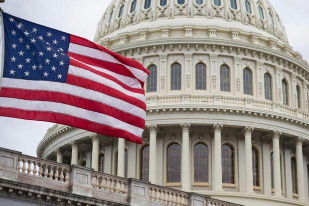 В США начались массовые проверки: власти основательно взялись за россиян, включая сбежавших звезд