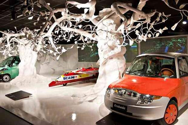 Музей авто истории в турине, италия. (трафик)